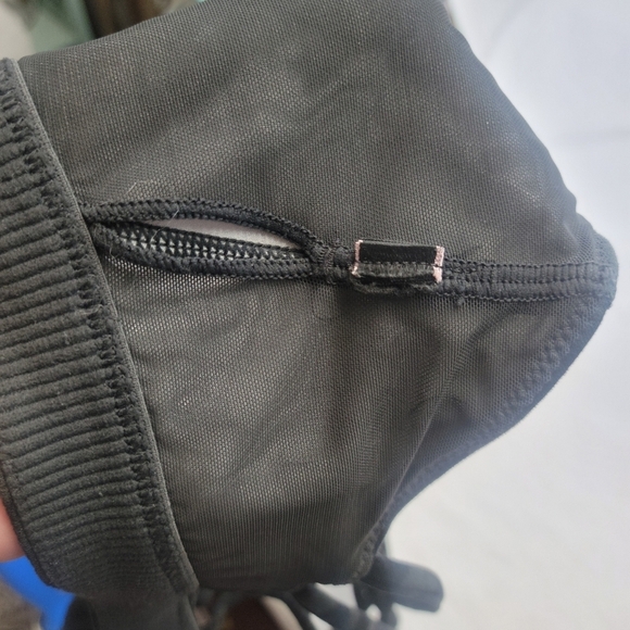 Victoria's Secret Animal Print Strappy Sports Bra Small - Picture 5 of 5